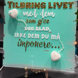 Ferdig laget skilt